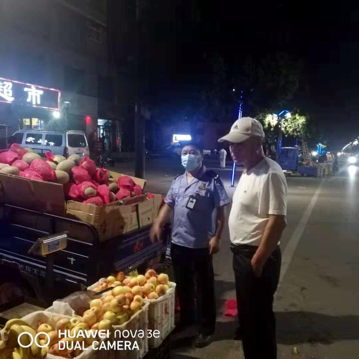 雨夜防疫抗洪情(圖4)