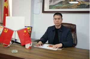 陈献锋：以法为炬，照亮为民服务之路
